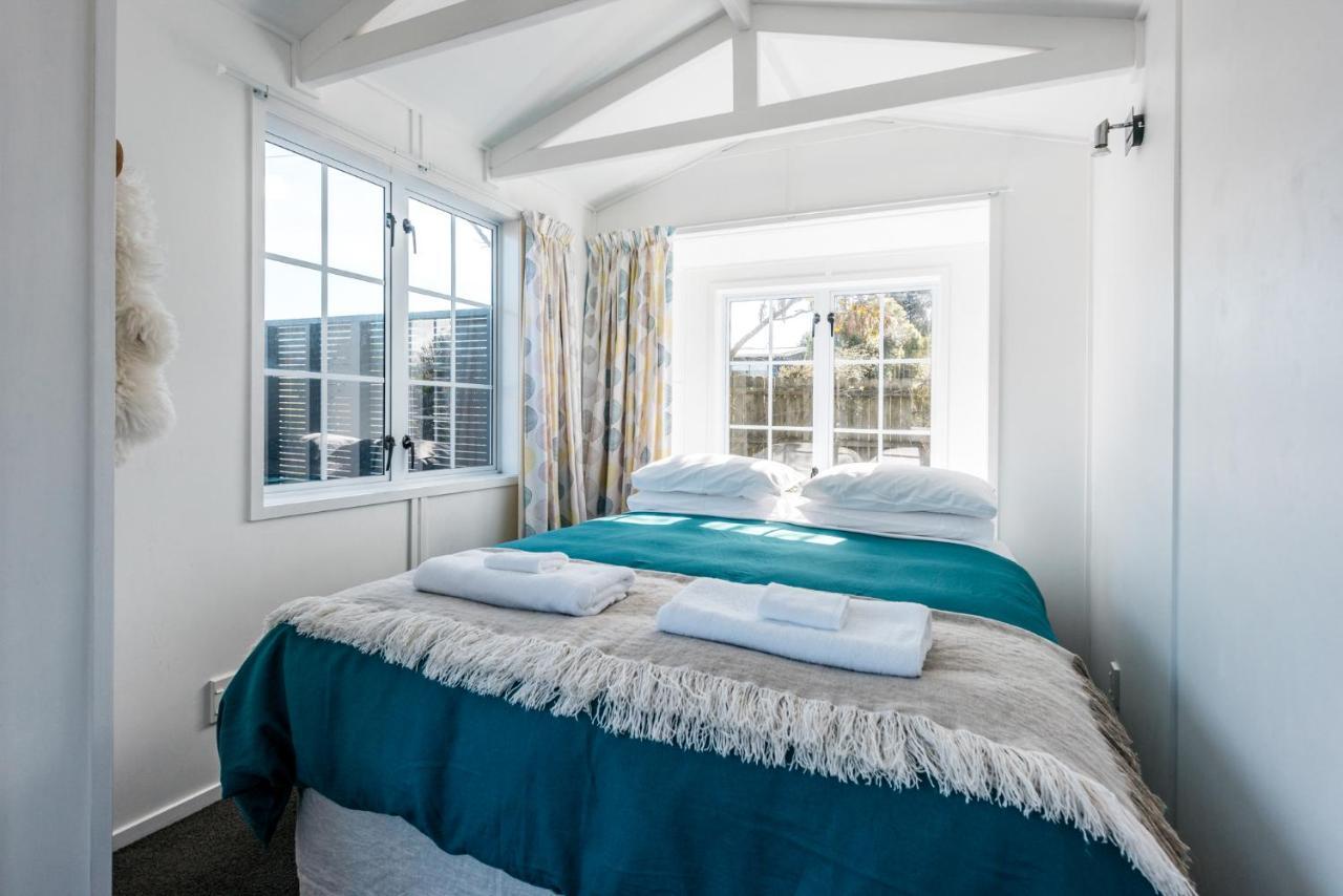 Pohutukawa Cottage, Waiheke Island Surfdale Bagian luar foto