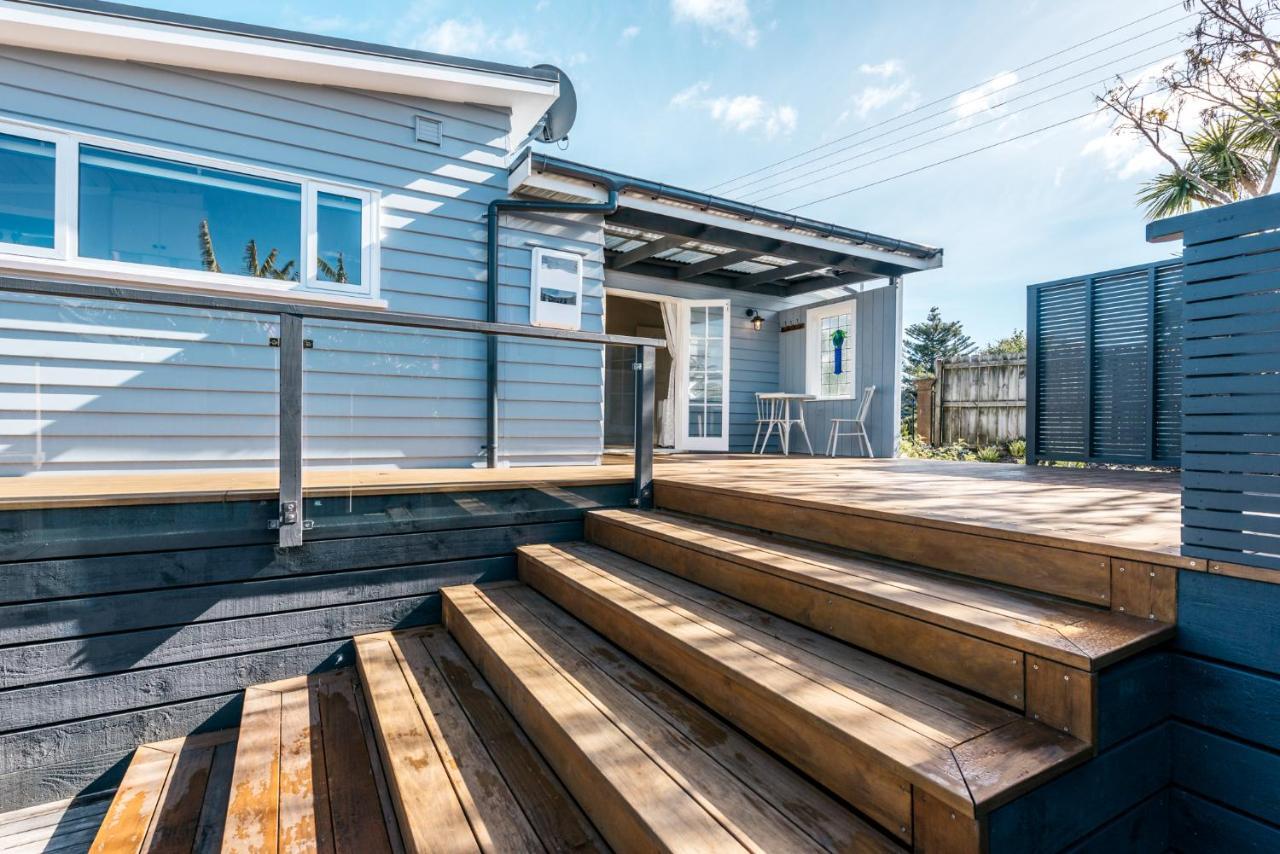 Pohutukawa Cottage, Waiheke Island Surfdale Bagian luar foto