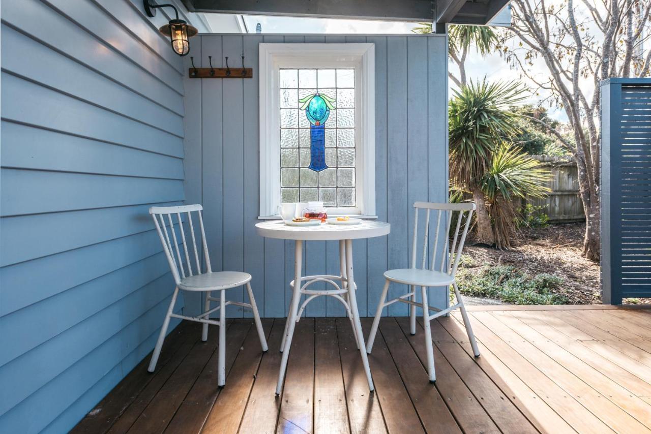 Pohutukawa Cottage, Waiheke Island Surfdale Bagian luar foto